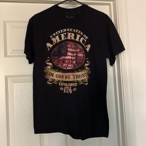 mens graphic t-shirts. USA  medium American pride